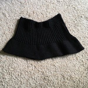 Loosely Knit Black Shoulder Wrap Scarf